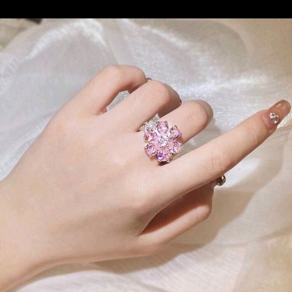 Beautiful Statement Flower Pink White Cubic Zirconia Silver Plated Ring Size 7 - Picture 2 of 11